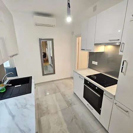 Cosy&lux On Main Square, Korzo Appartement