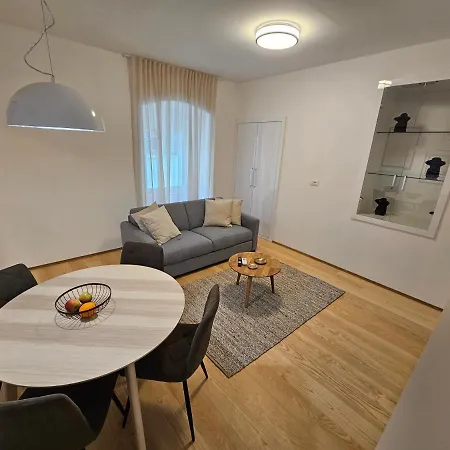 Cosy&lux On Main Square, Korzo Appartement